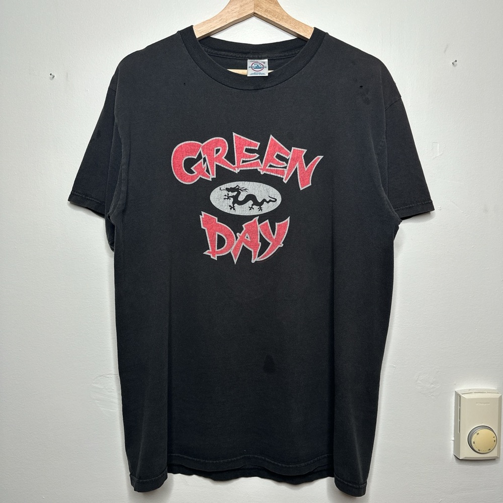 VTG Y2K 2002 GREEN DAY POP DISASTER TOUR BAND TEE MADE IN USA MED.